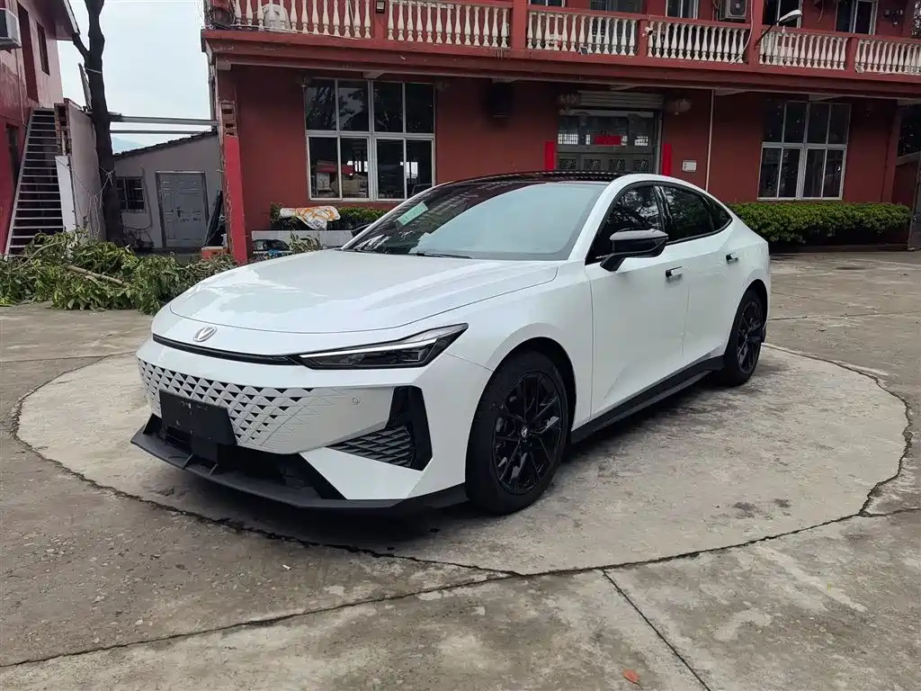 CHANGAN UNI-V 2024