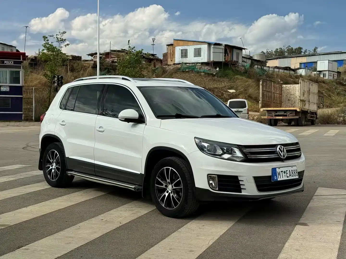 VOLKSWAGEN TIGUAN 2015