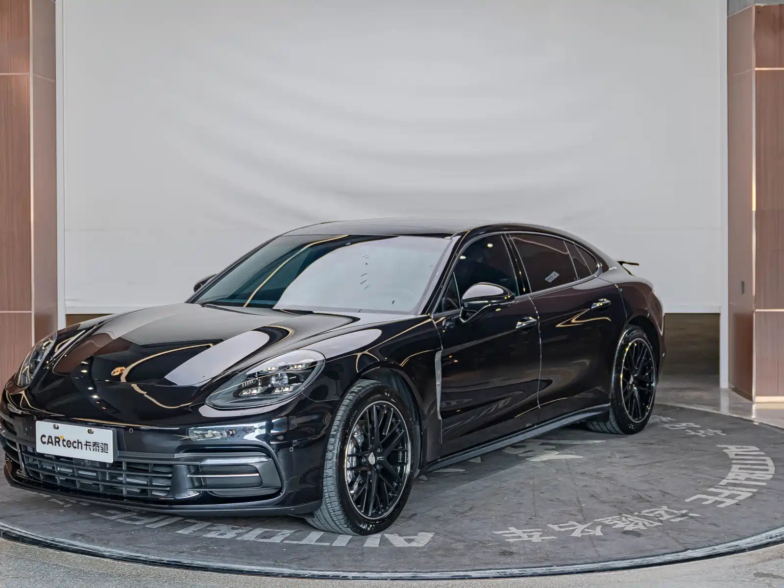 PORSCHE PANAMERA 2017