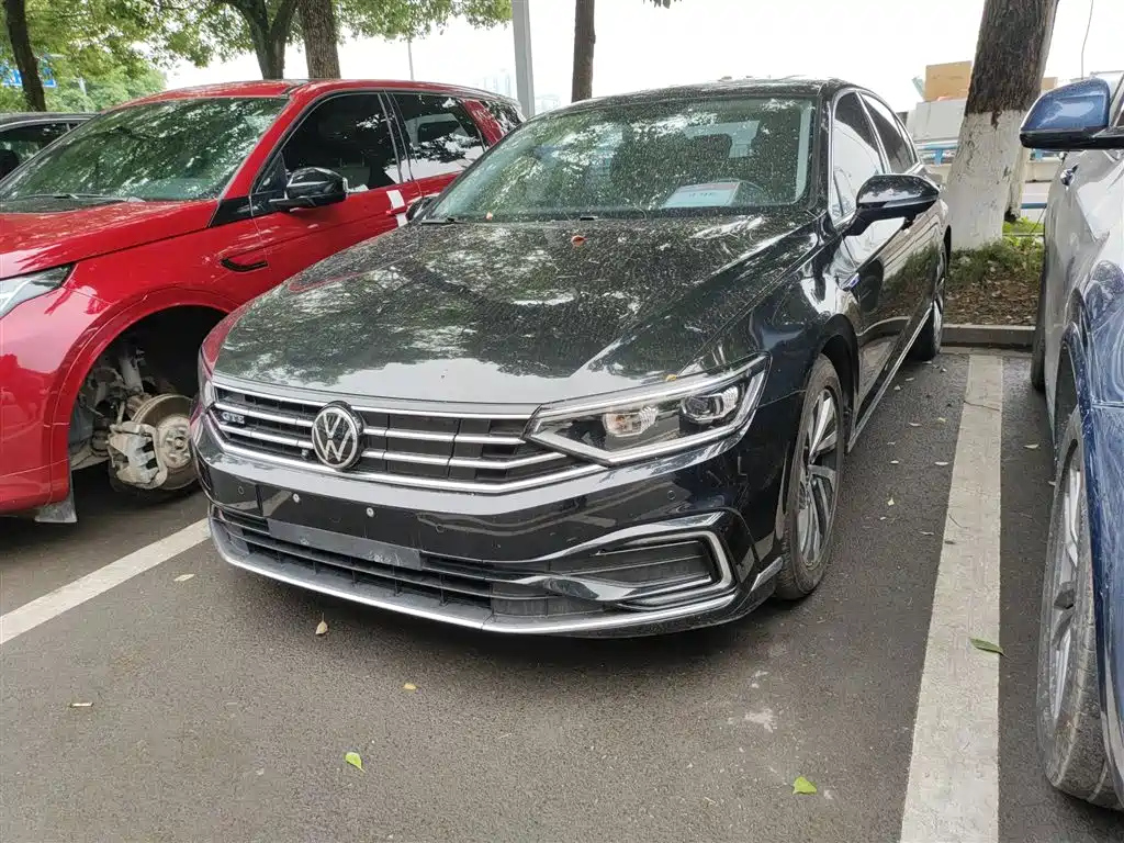 VOLKSWAGEN MAGOTAN GTE PLUG IN HYBRID 2020