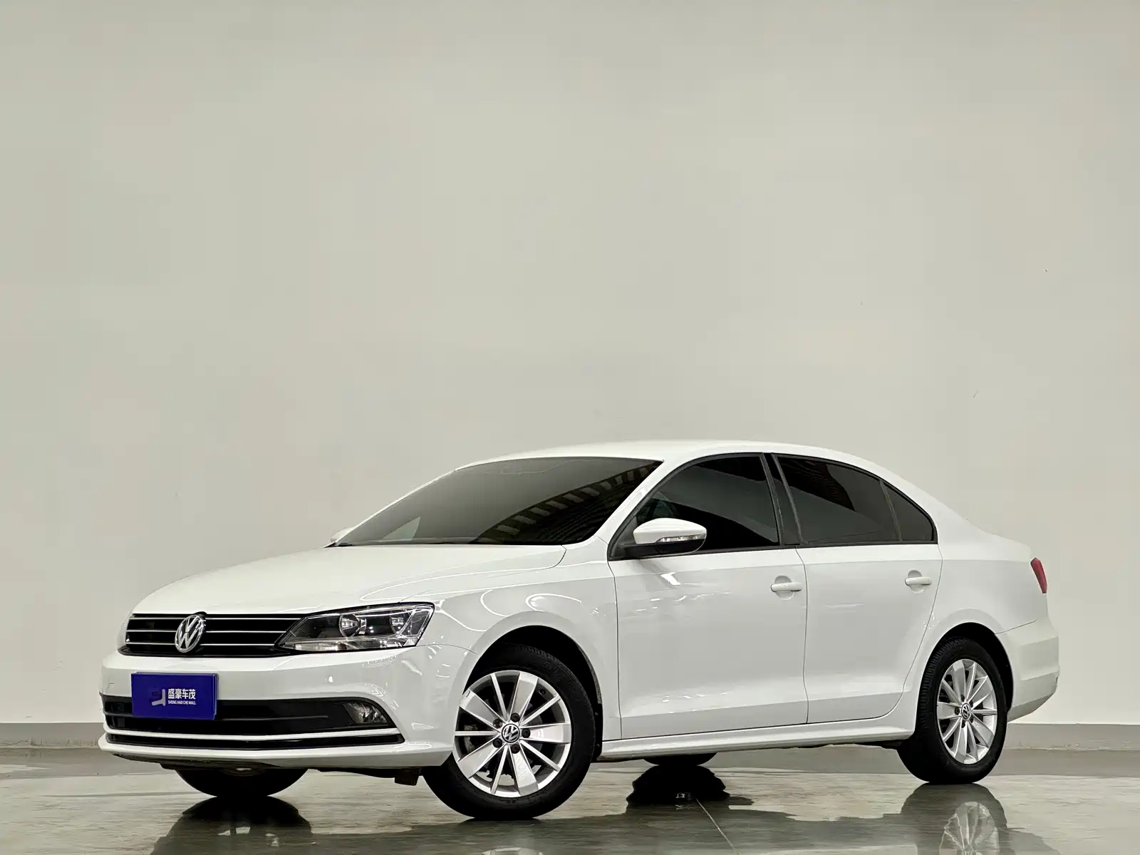 VOLKSWAGEN SAGITAR 2018