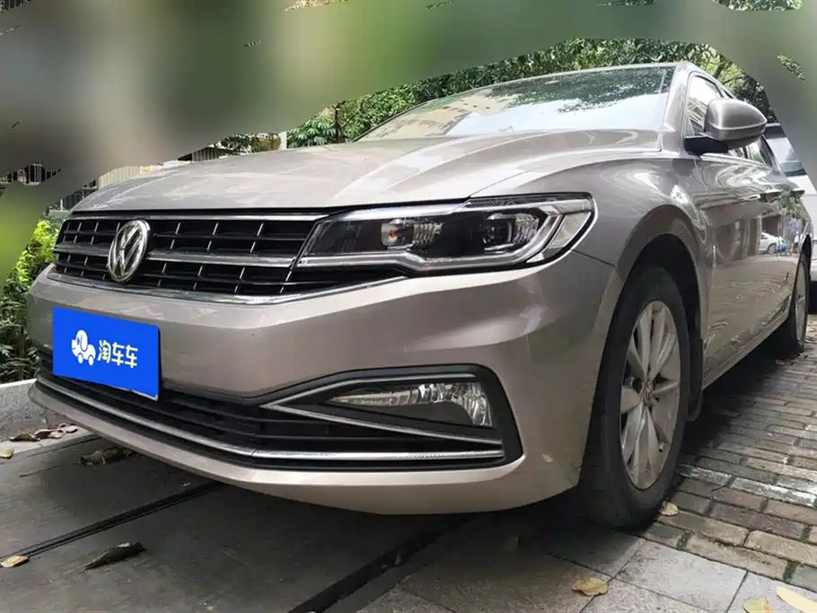 VOLKSWAGEN BORA 2020