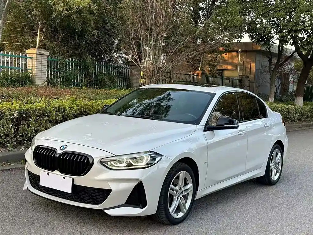 BMW 1-SERIES 2019