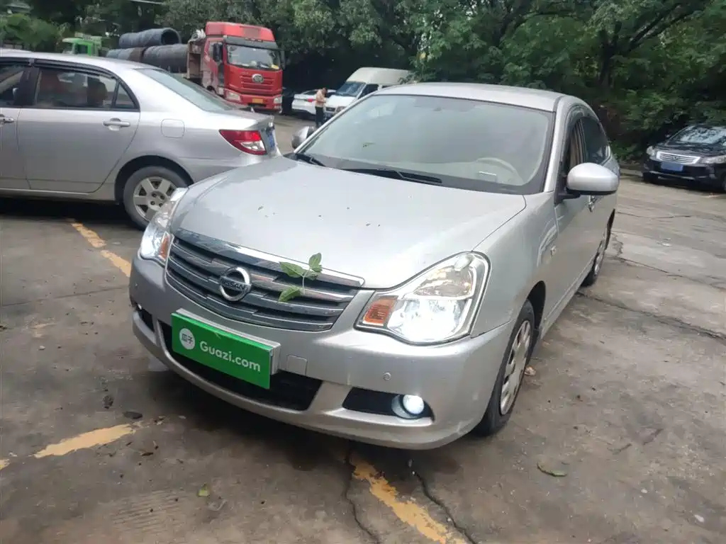 NISSAN SYLPHY 2012