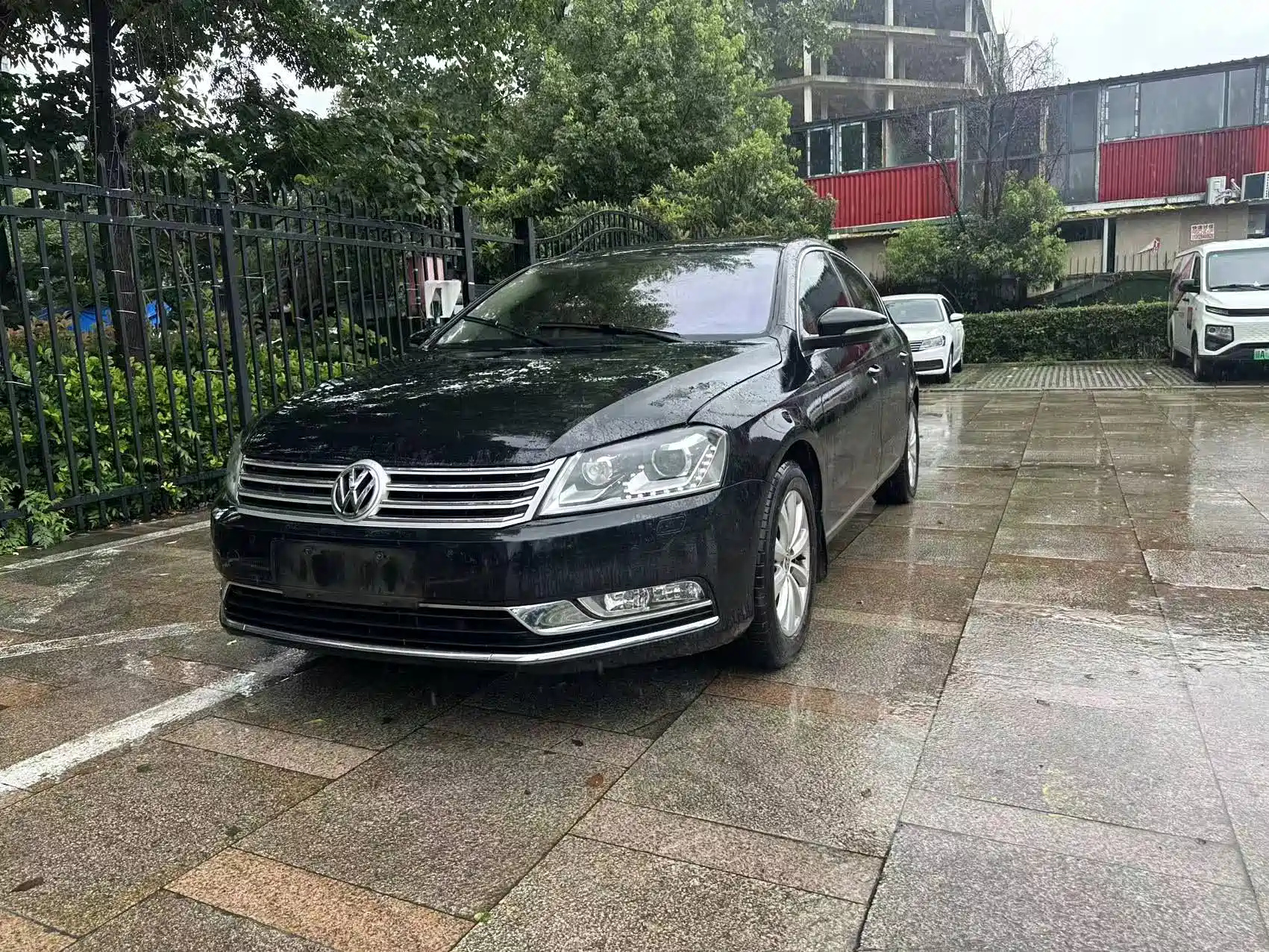 VOLKSWAGEN MAGOTAN 2013