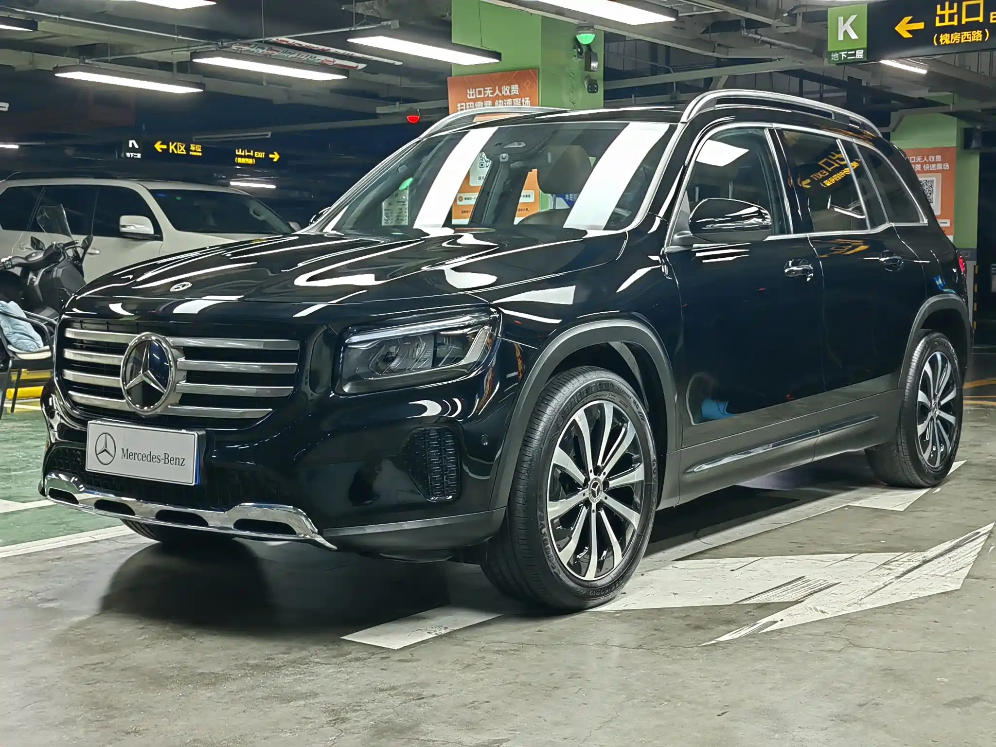 MERCEDES BENZ GLB 2024