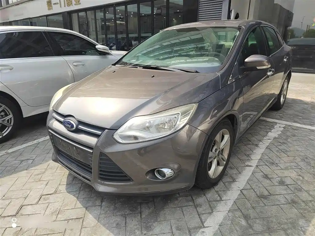 FORD FOCUS 2012