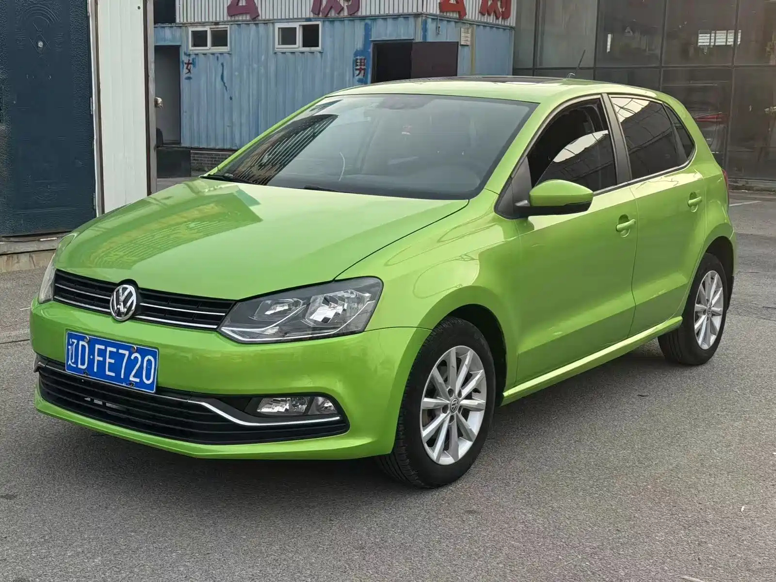 VOLKSWAGEN POLO 2014