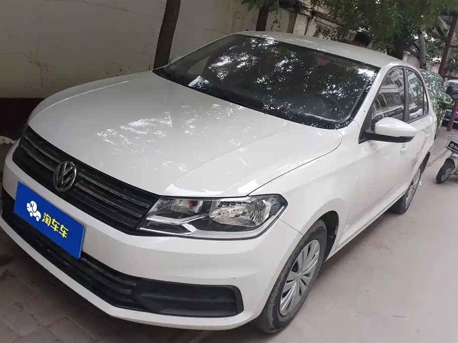 VOLKSWAGEN SANTANA
