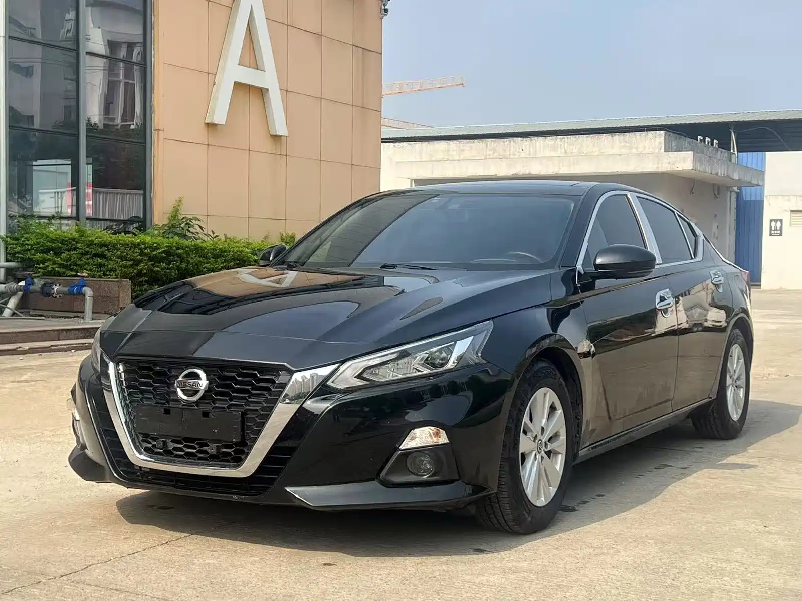 NISSAN TEANA 2020