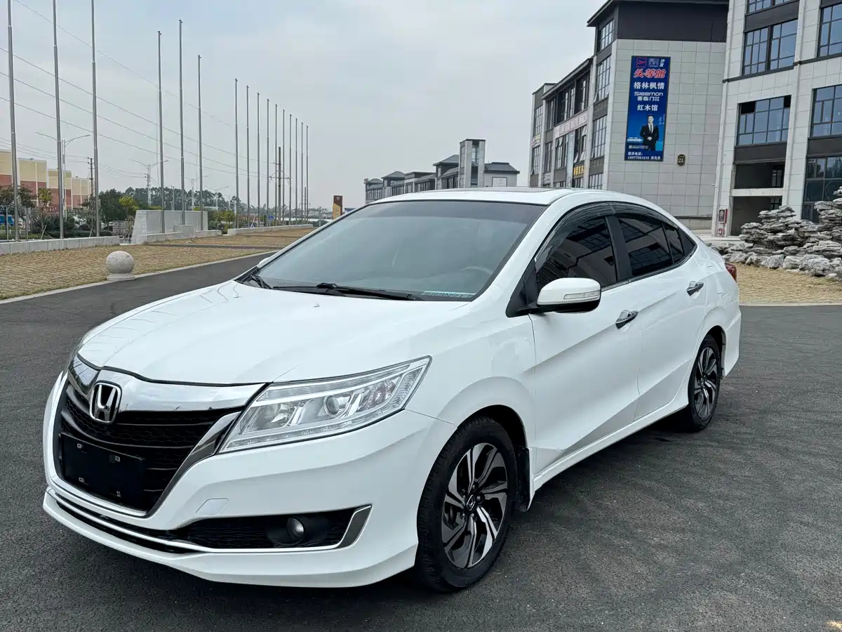 HONDA CRIDER 2016