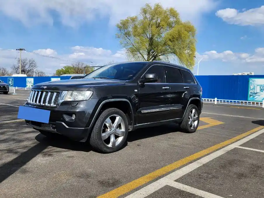 JEEP GRAND CHEROKEE IMPORT 2011