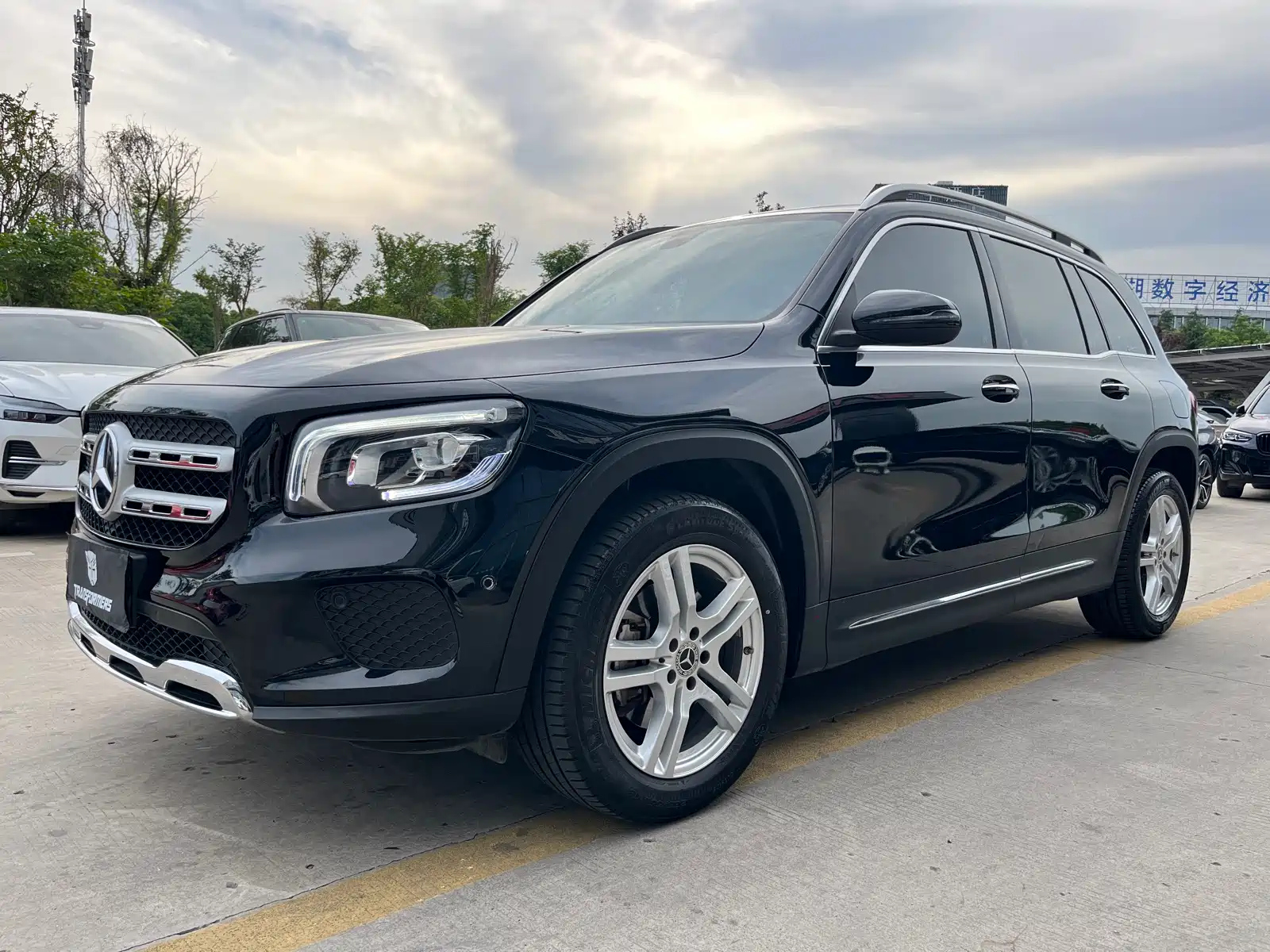 MERCEDES BENZ GLB 2023