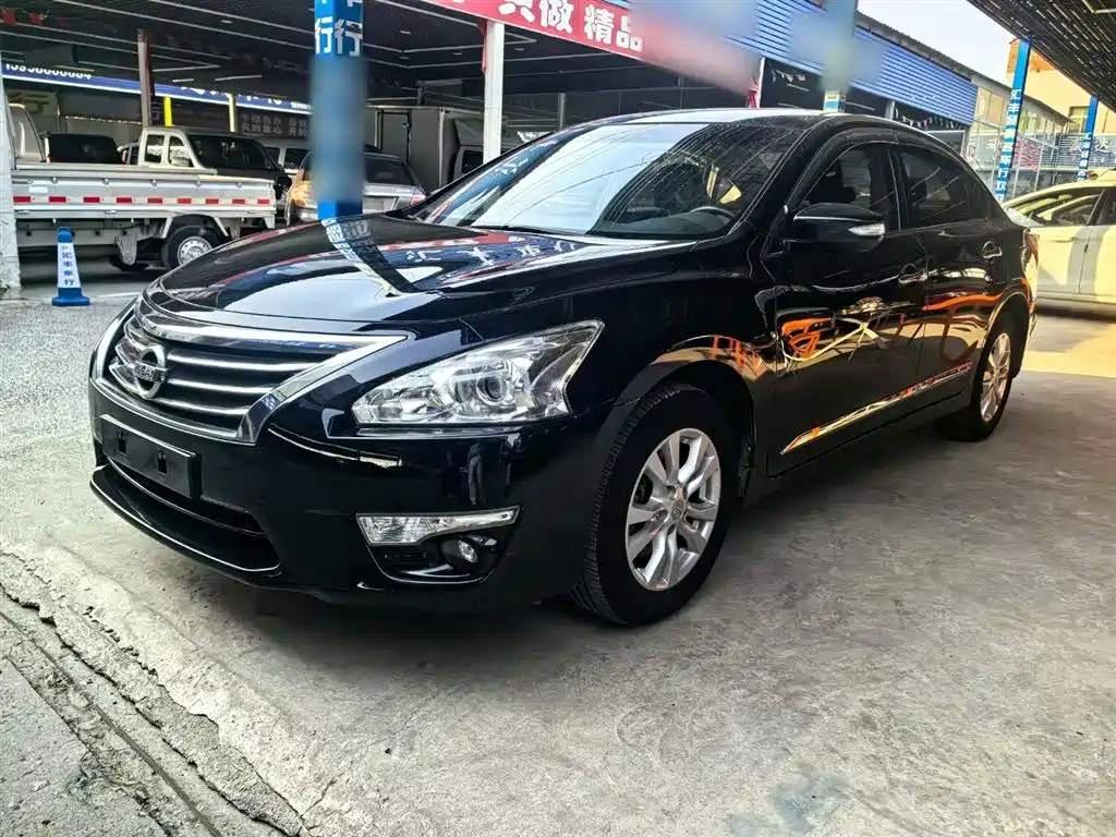 NISSAN TEANA 2013