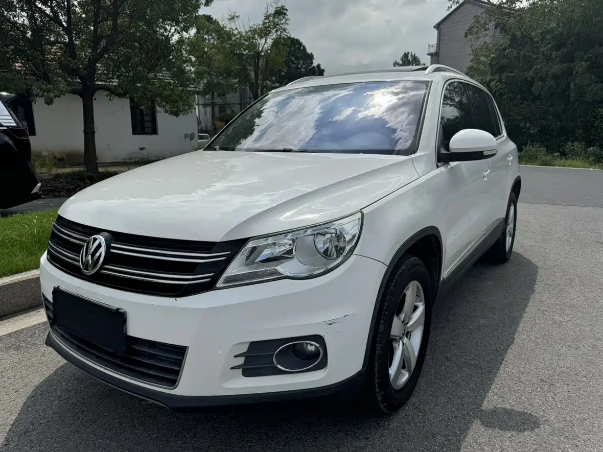 VOLKSWAGEN TIGUAN 2012