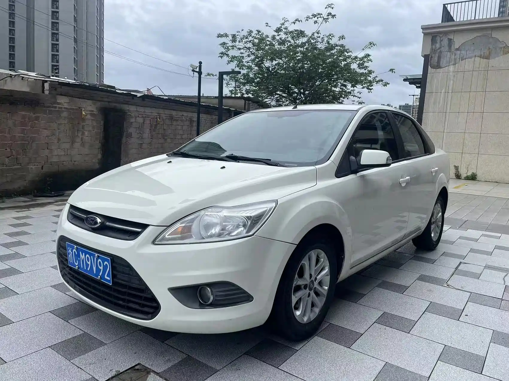 FORD FOCUS