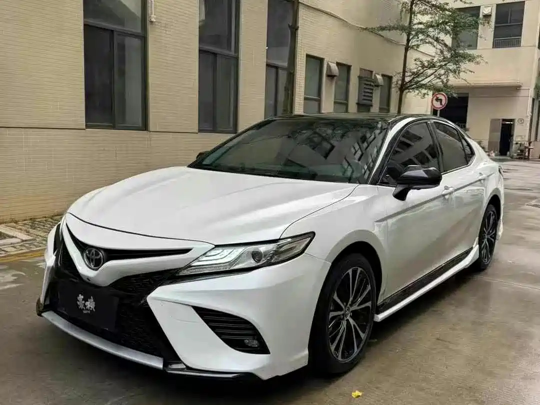 TOYOTA CAMRY 2018