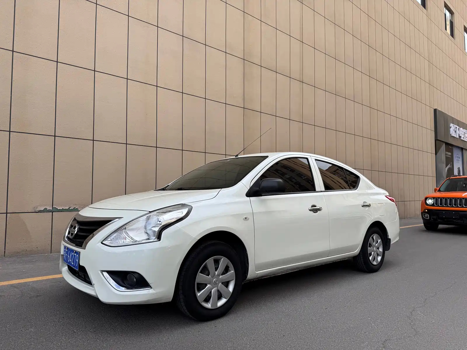 NISSAN SUNNY 2016