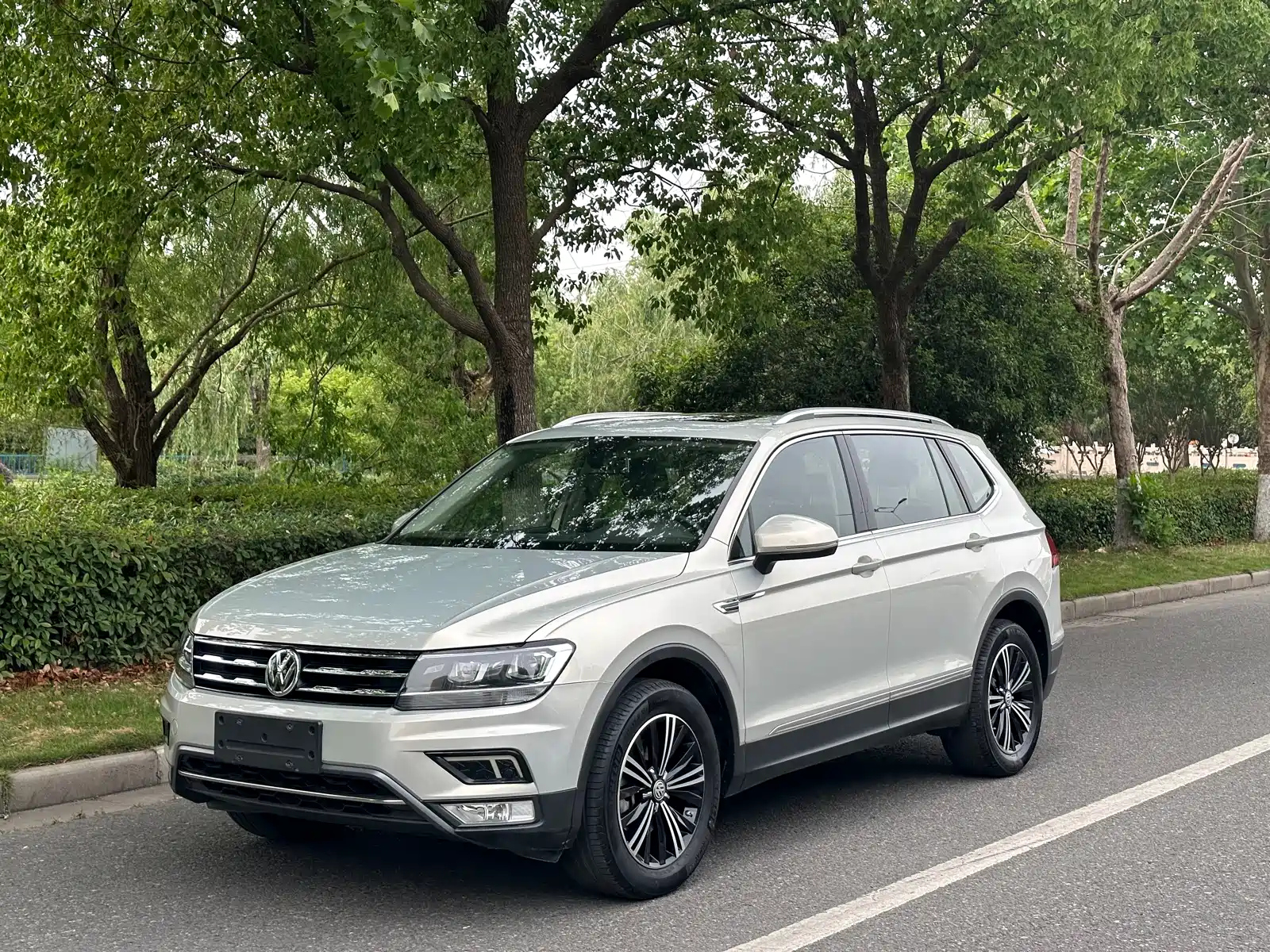 VOLKSWAGEN TIGUAN L 2019