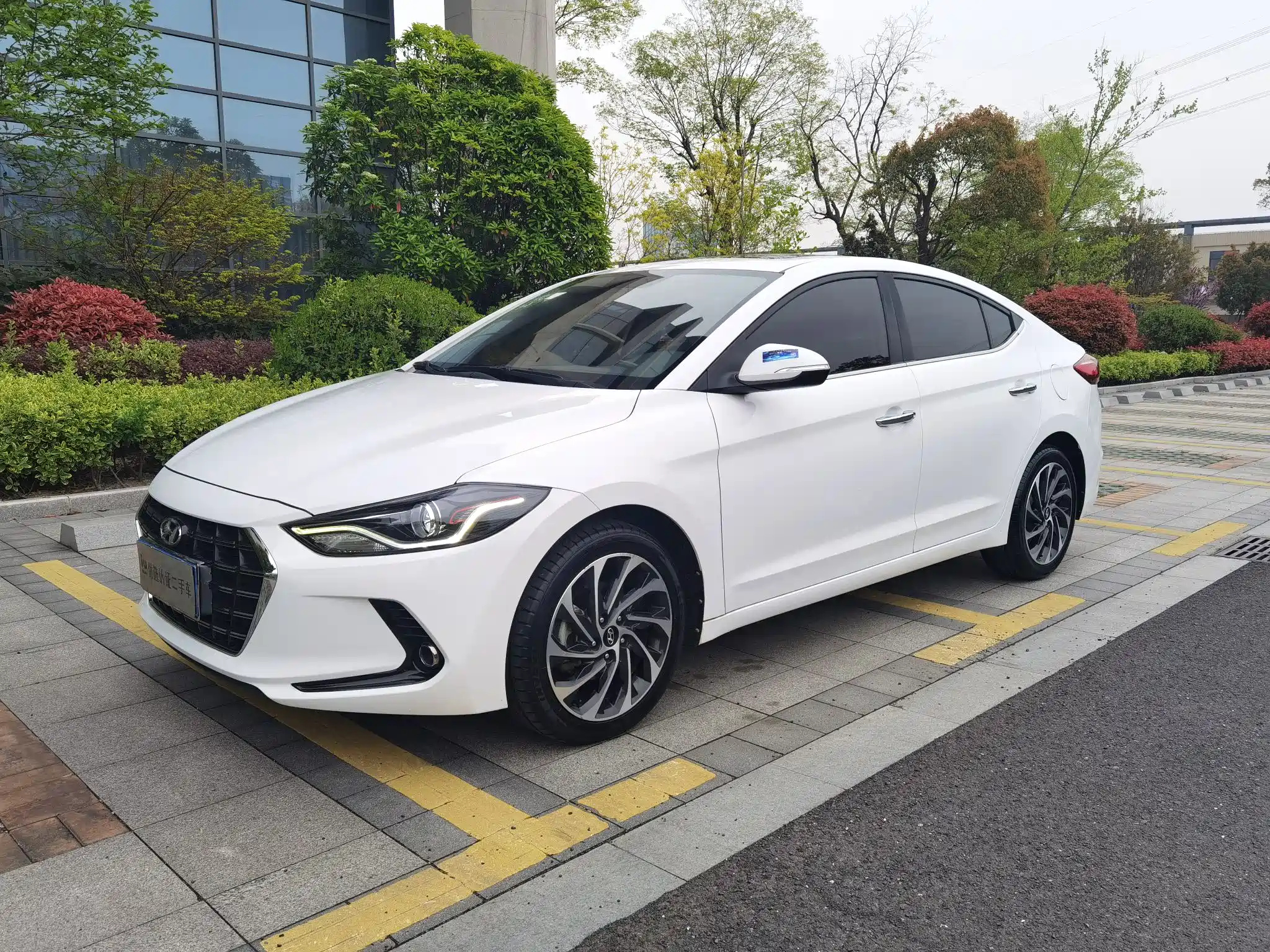 HYUNDAI ELANTRA 2019