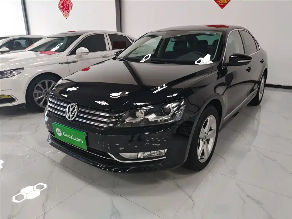 VOLKSWAGEN PASSAT 2013