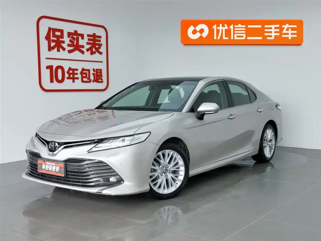 TOYOTA CAMRY 2018