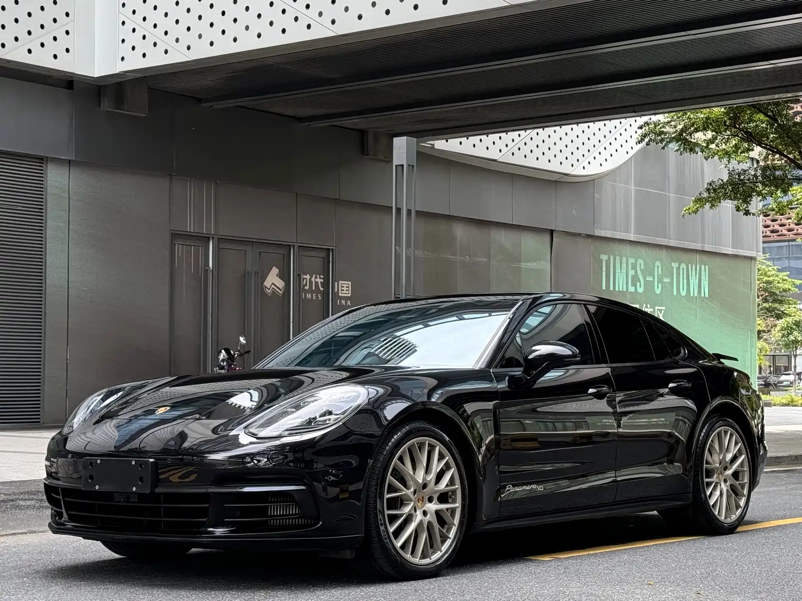 PORSCHE PANAMERA