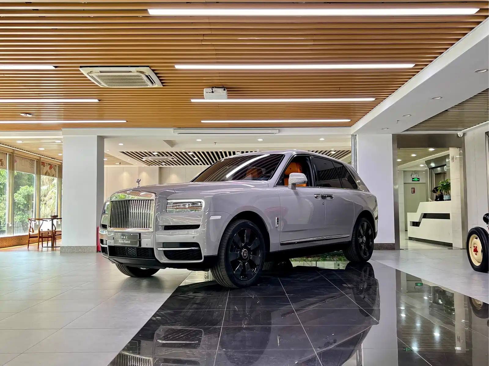 ROLLS ROYCE CULLINAN 2018