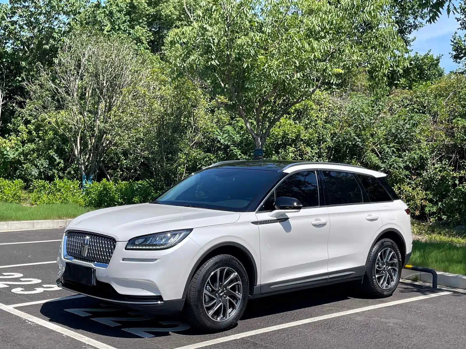 LINCOLN ADVENTURER 2022