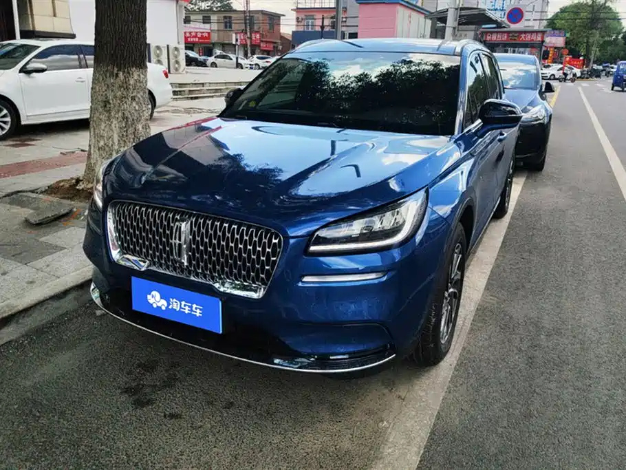 LINCOLN ADVENTURER 2020