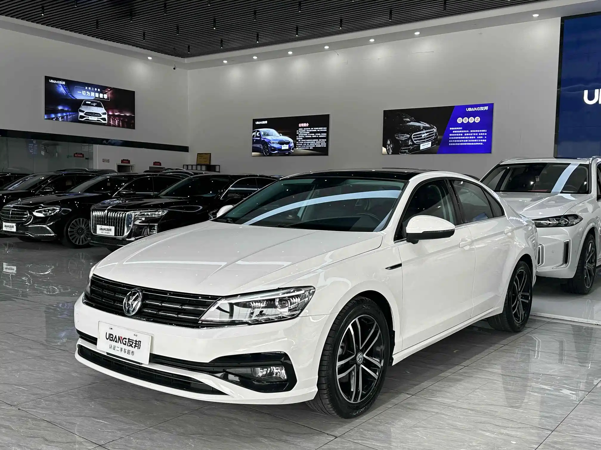 VOLKSWAGEN LAMANDO 2021