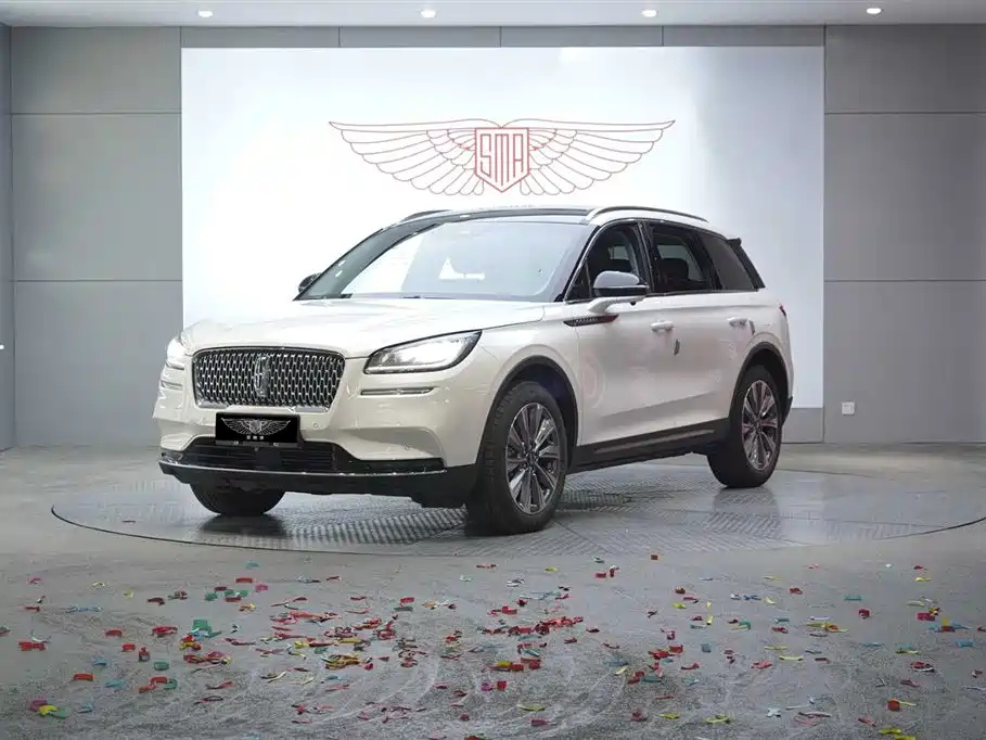 LINCOLN ADVENTURER 2022