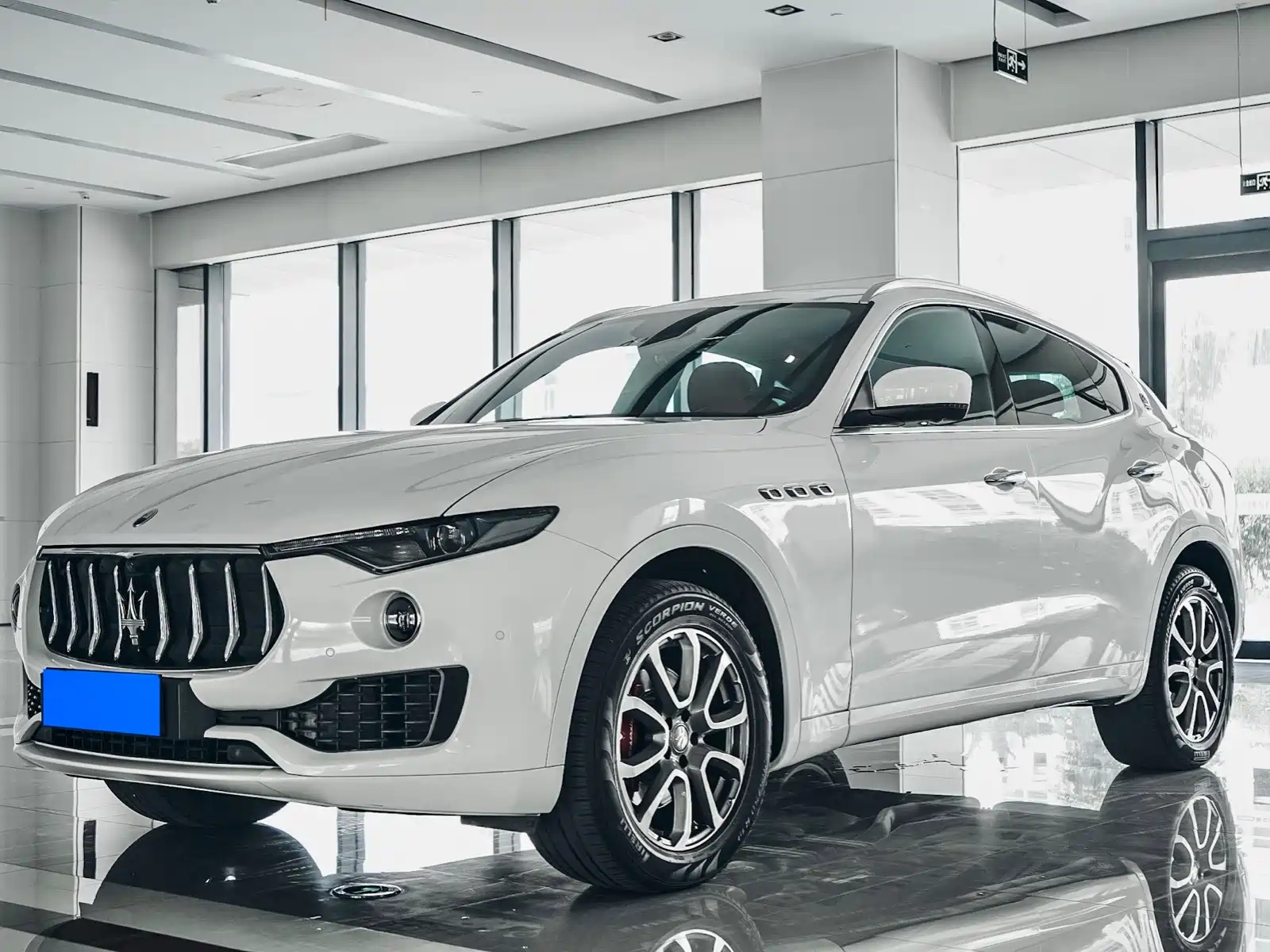 MASERATI LEVANTE 2016