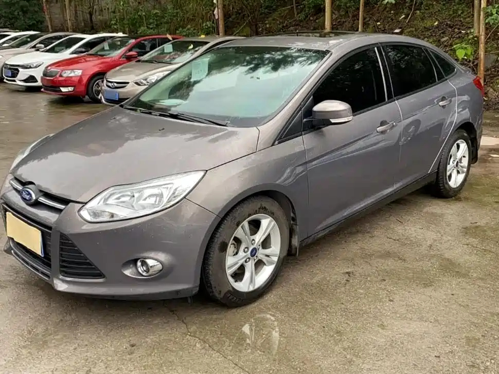 FORD FOCUS 2012