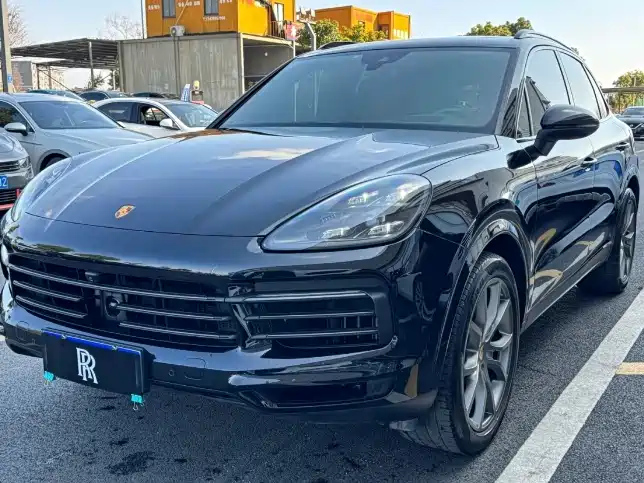 PORSCHE CAYENNE 2023