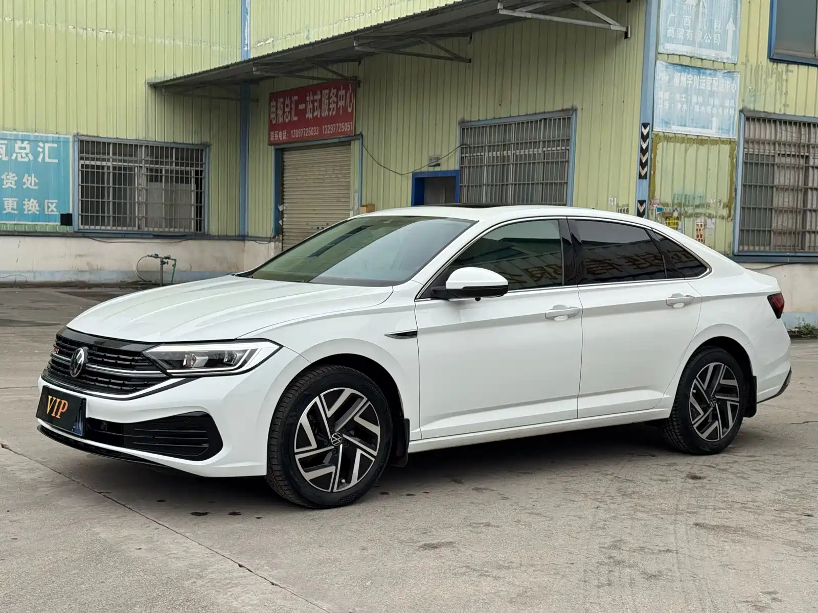 VOLKSWAGEN SAGITAR 2023