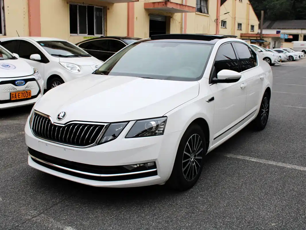 SKODA OCTAVIA 2019