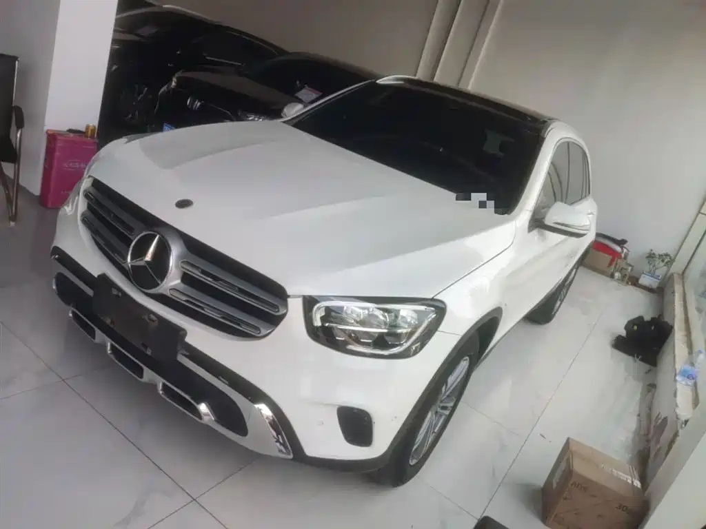 MERCEDES BENZ GLC 2021