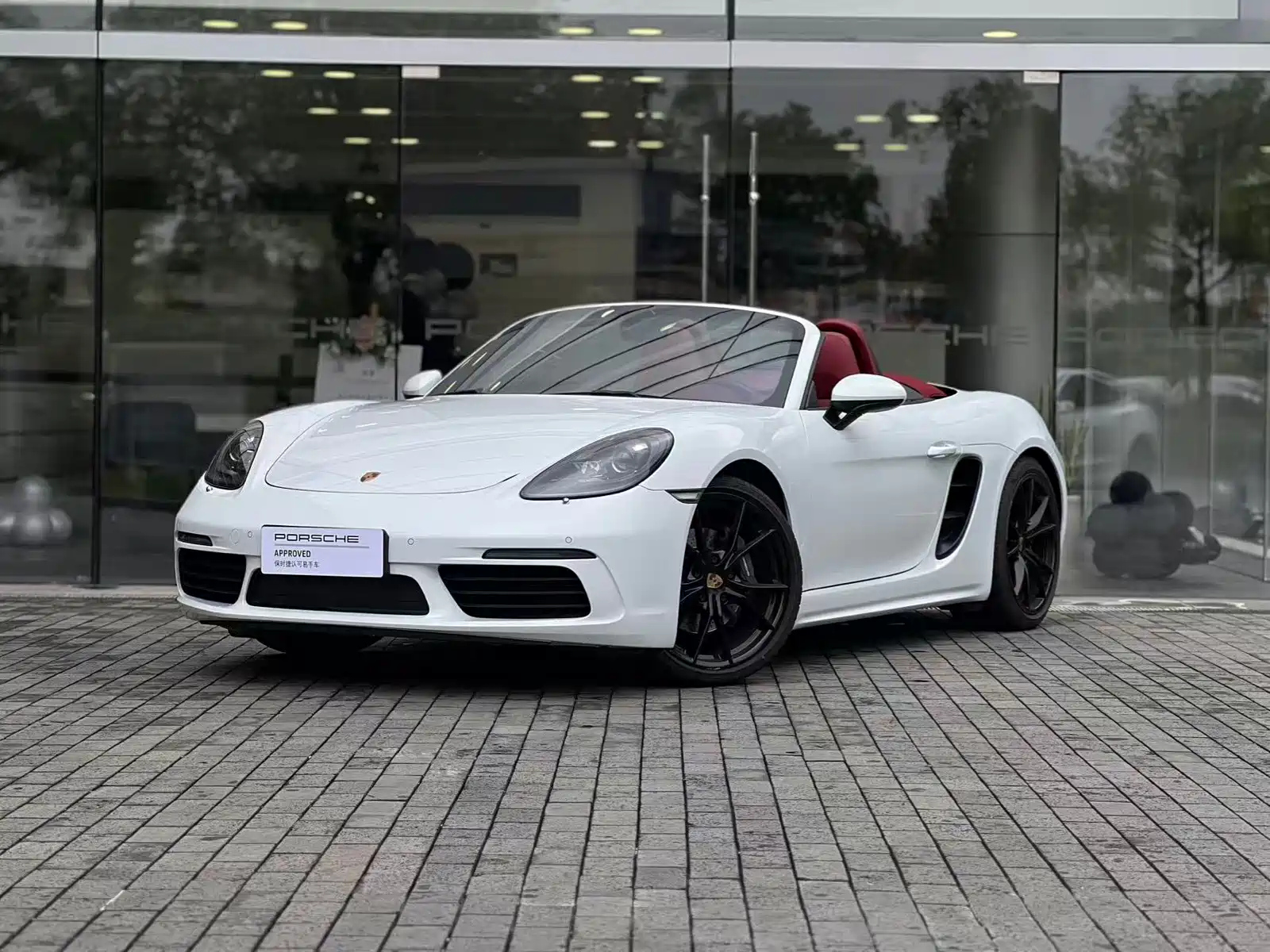 PORSCHE 718