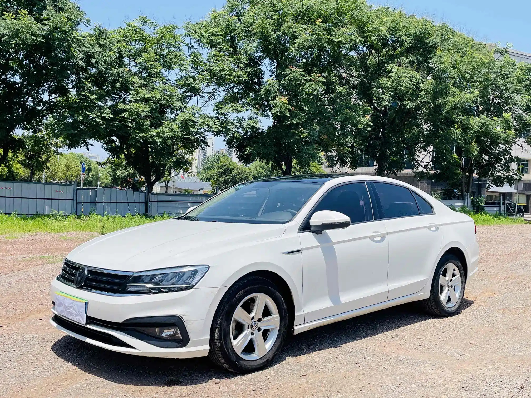 VOLKSWAGEN LAMANDO 2019
