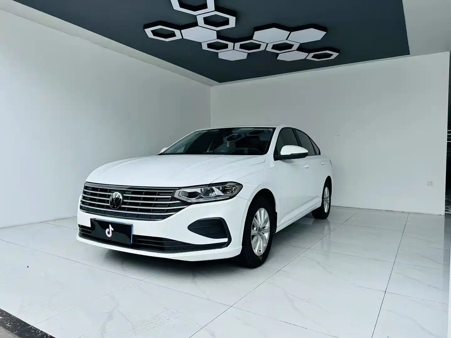VOLKSWAGEN LAVIDA 2023