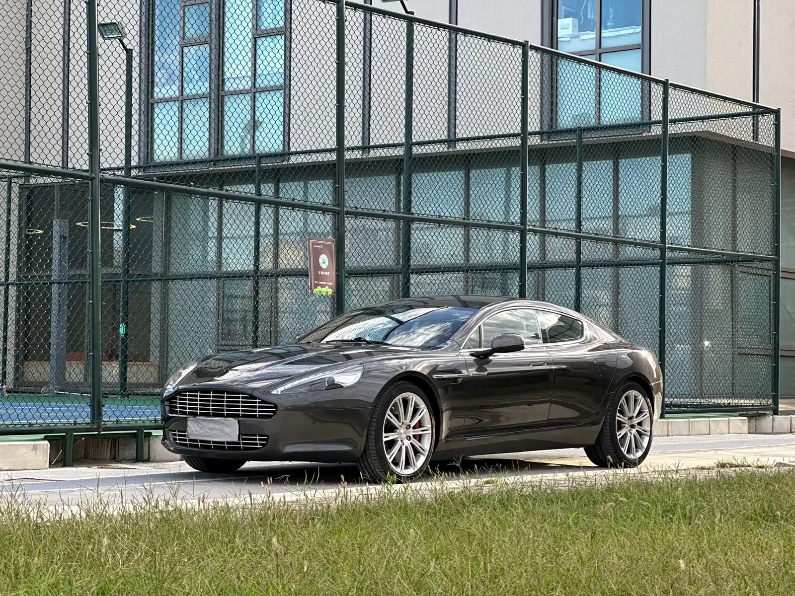 ASTON MARTIN RAPIDE 2010