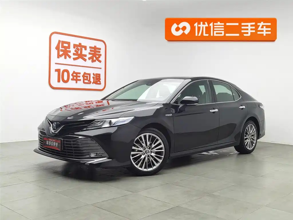 TOYOTA CAMRY 2019