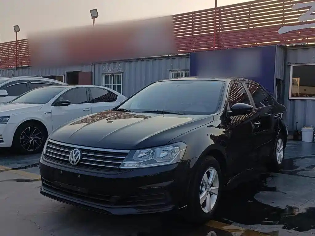 VOLKSWAGEN LAVIDA 2019
