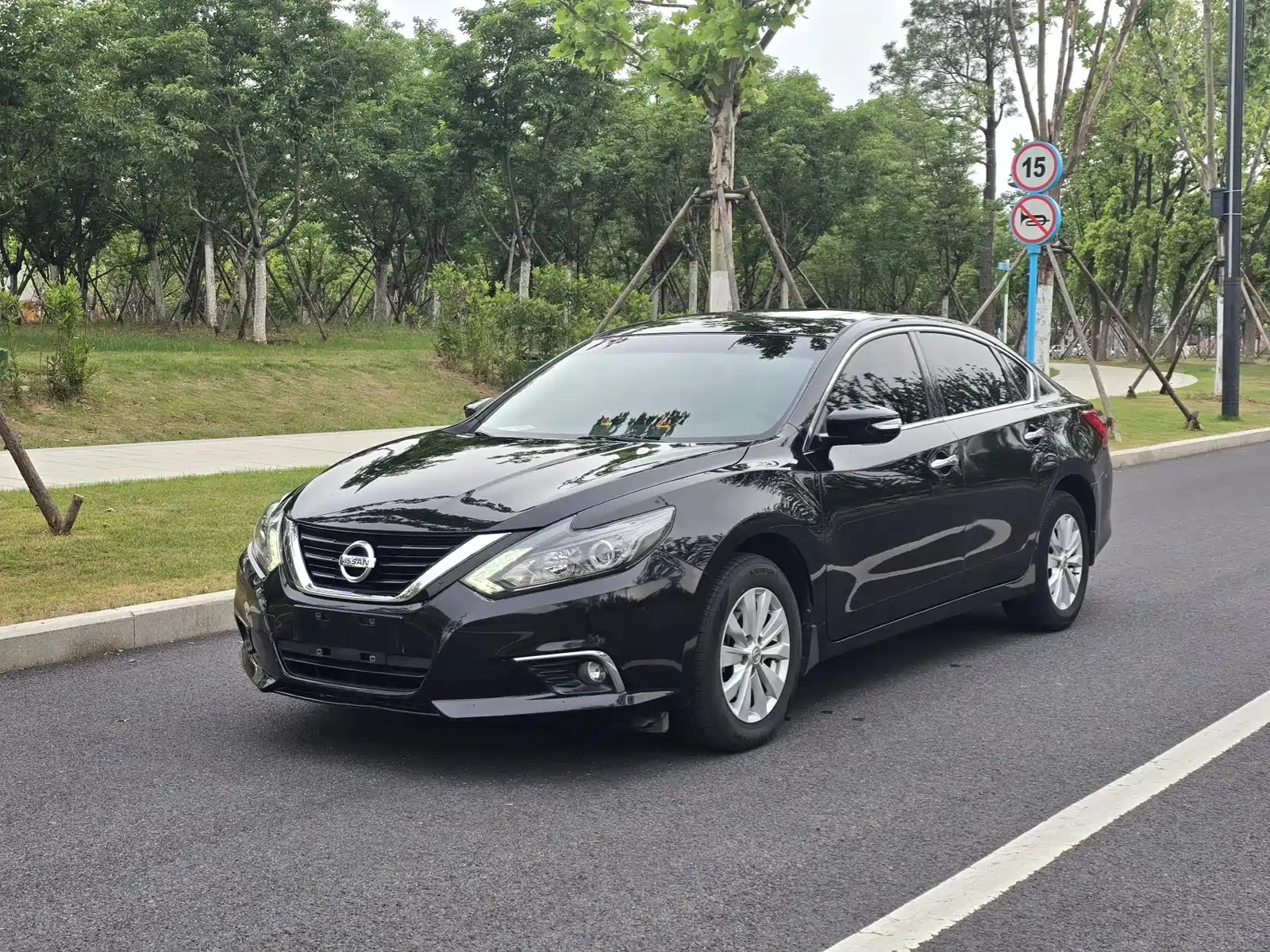 NISSAN TEANA 2016