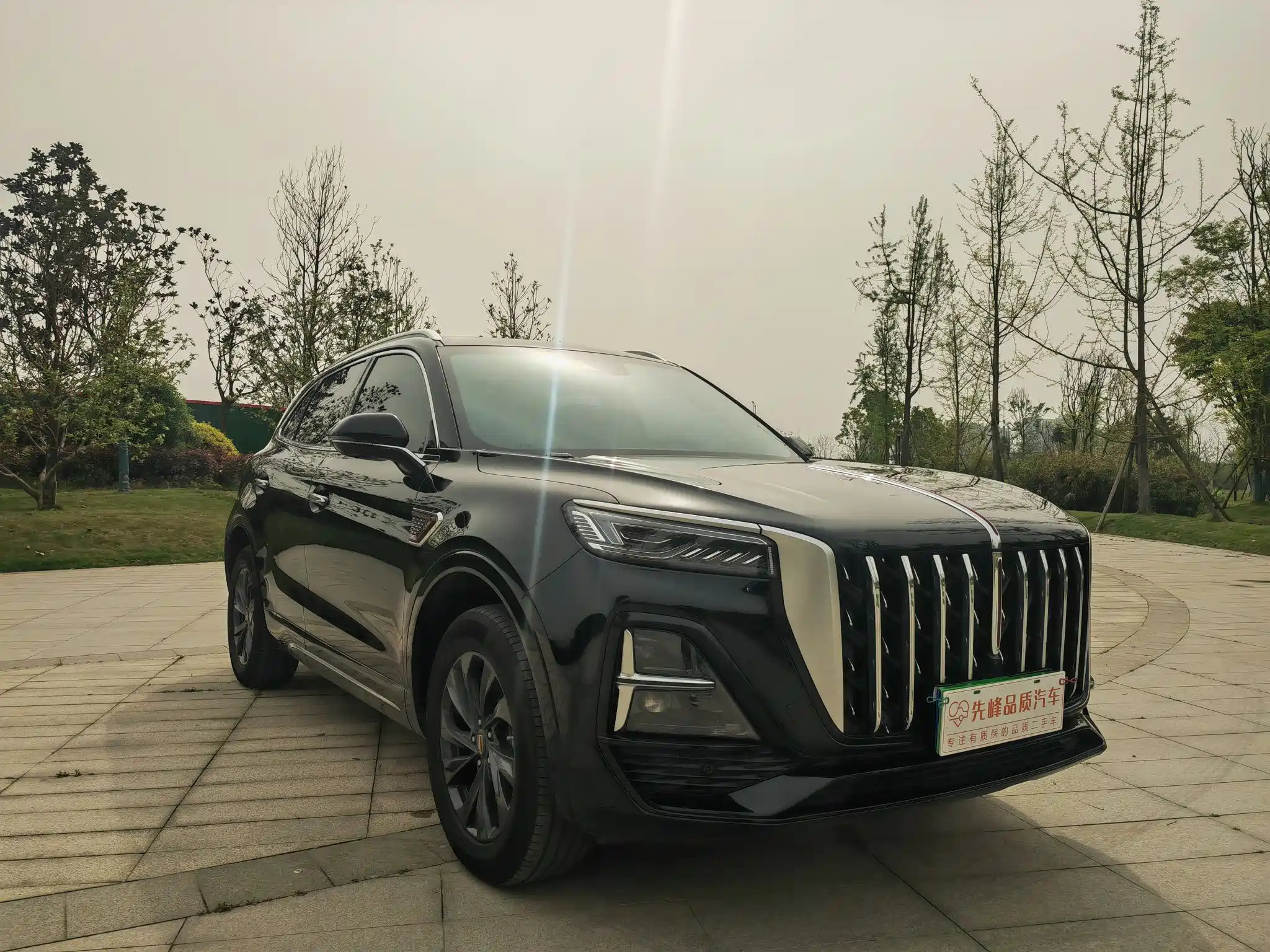 HONGQI HS5
