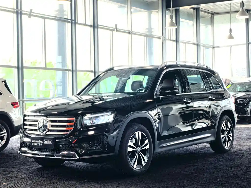 MERCEDES BENZ GLB 2024