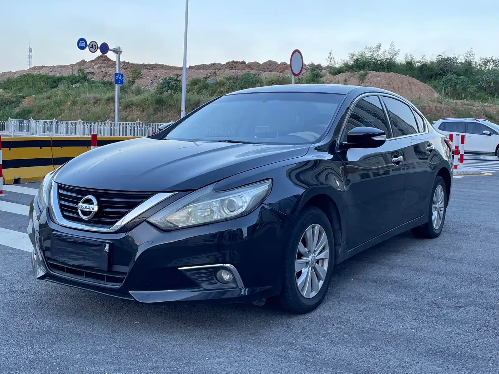 NISSAN TEANA 2016