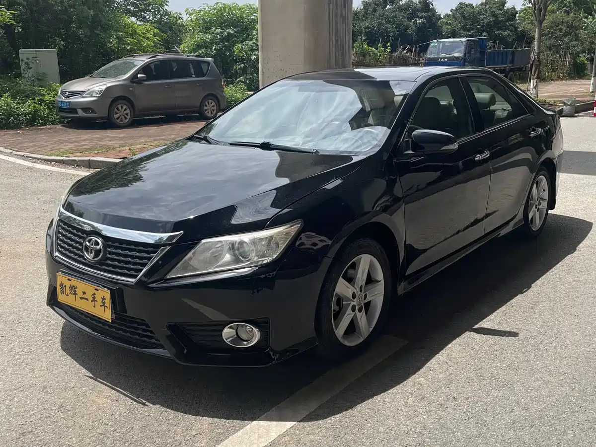 TOYOTA CAMRY 2012