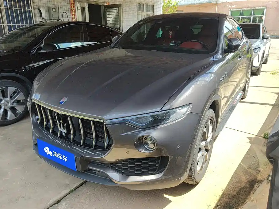 MASERATI LEVANTE 2016